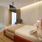 Strora
