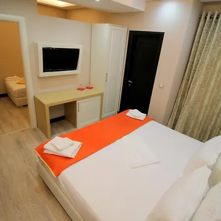 Strora Hotel