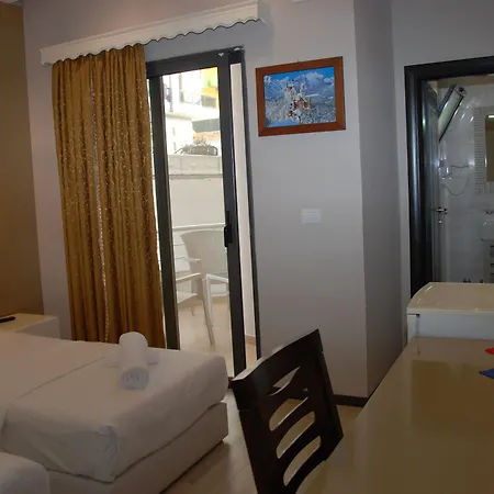 Hotel Strora 4*