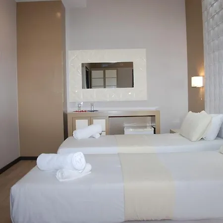 Strora 4*
