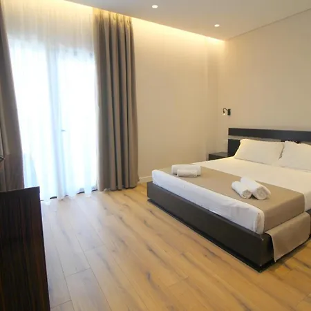 Strora 酒店 Sarandë