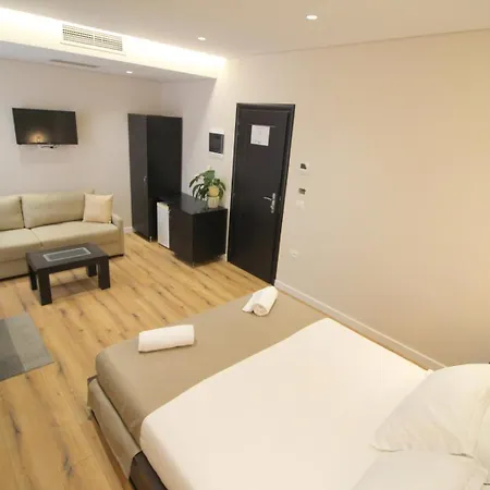 酒店 Strora Sarandë