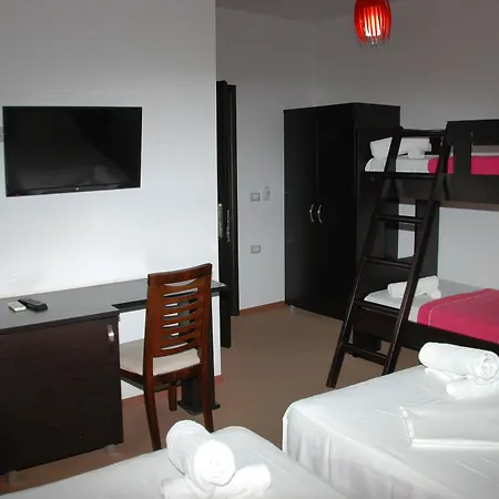 Hotel Strora 4*