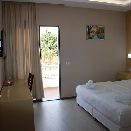 Hotel Strora