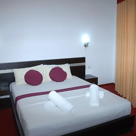 Hotel Strora