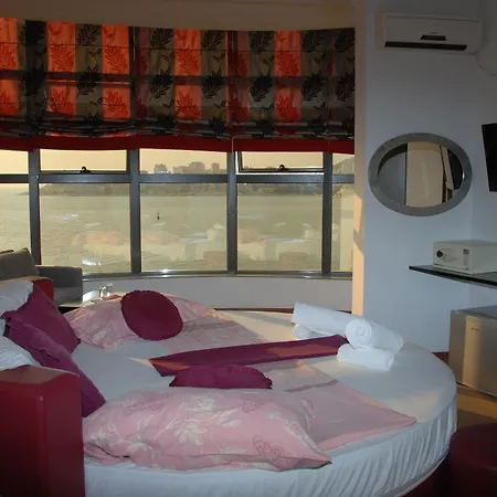 Hotel Strora