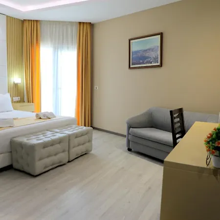 Strora Hotel 4*
