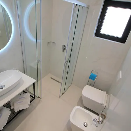 Strora Hotel 4*