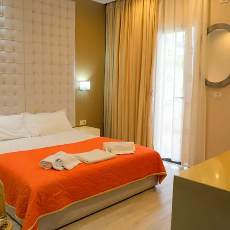Strora 4*