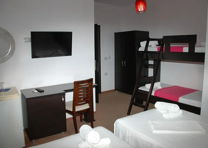 Hotel Strora 4*