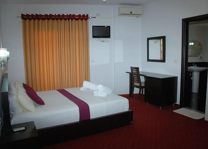 Strora Hotel 4*